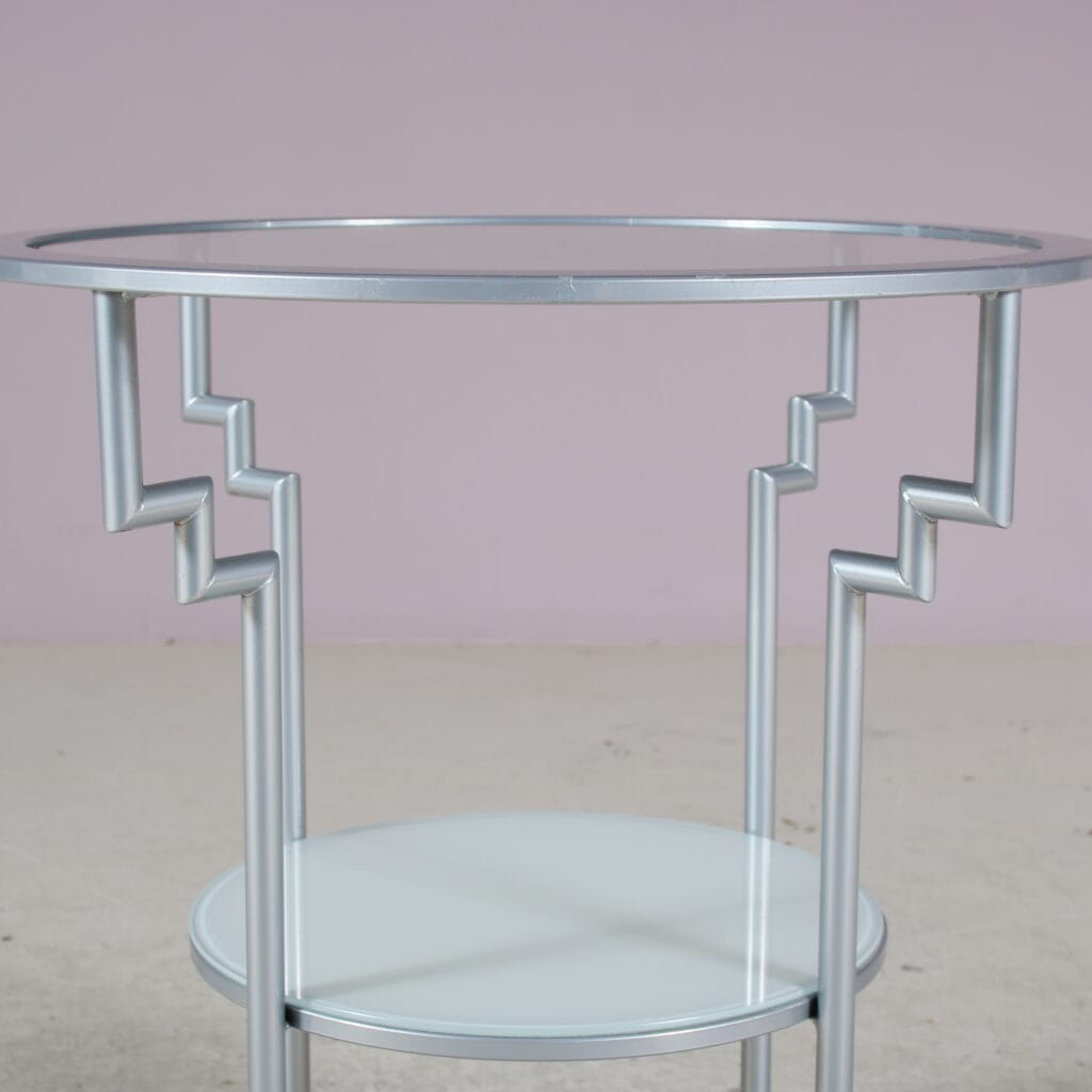 m27989 1980s Memphis style side table in grey metal with wooden leg ends and glass tops Harvink, Netherlands