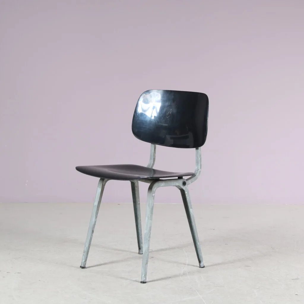 m28034 1990s Limited edition Revolt chair on galvanized metal base with plastic seat and back / Friso Kramer / Ahrend de Cirkel, Netherlands