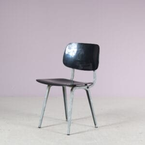 m28034 1990s Limited edition Revolt chair on galvanized metal base with plastic seat and back / Friso Kramer / Ahrend de Cirkel, Netherlands