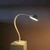 L5400 1970s Floor lamp model 2164 "Flex" in white metal and plastic / Elio Martinelli / Martinelli, Italy