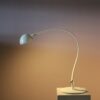 L5400 1970s Floor lamp model 2164 "Flex" in white metal and plastic / Elio Martinelli / Martinelli, Italy