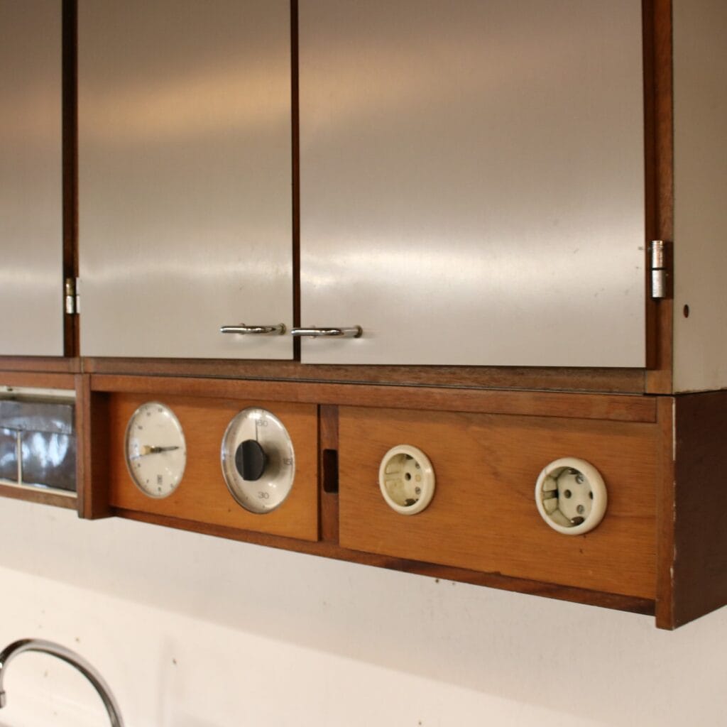 m28082 1960s Wall mounted "Aquila" kitchen / Kho Liang Ie / Bruynzeel, Netherlands