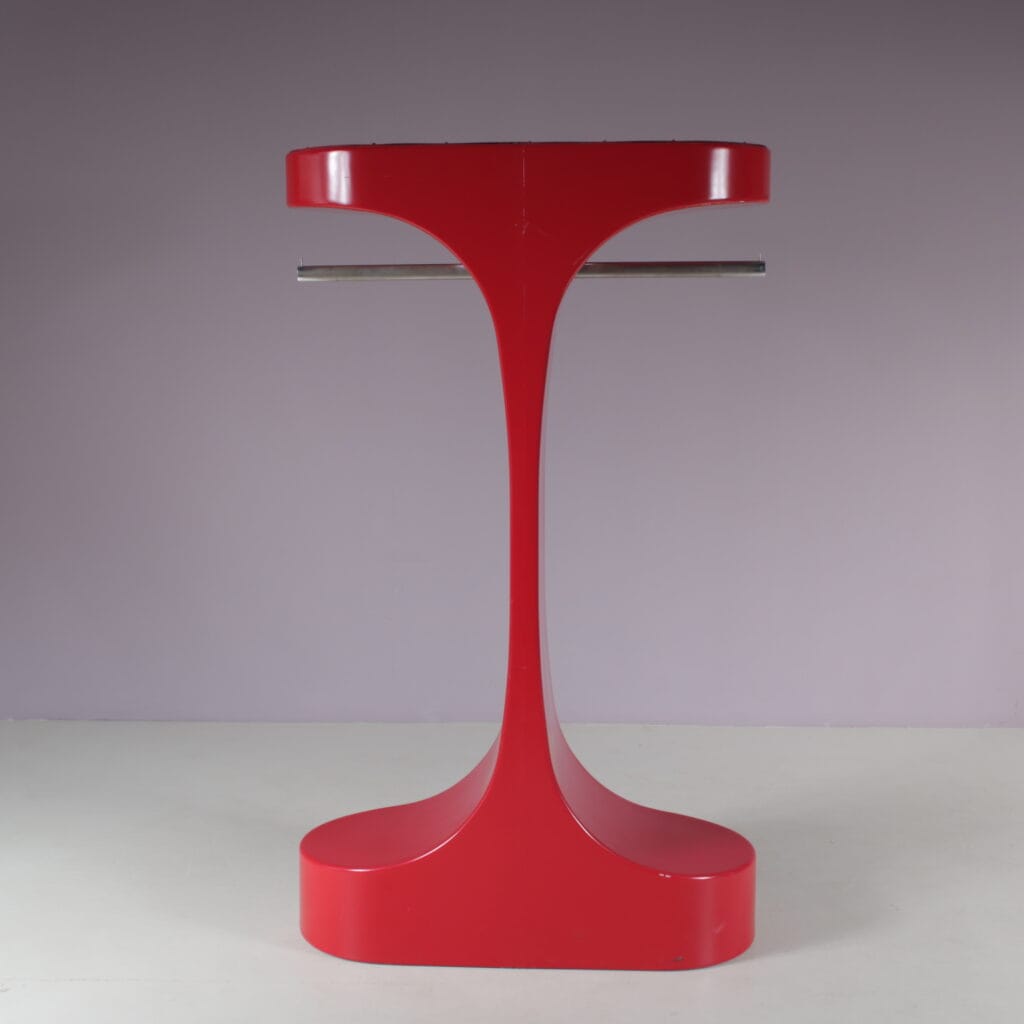 2509 2 (2) m28083 1970s Coat rack in red fiberglass with metal Valerique Douebrovinskes Intexal-Rodier, France m28083 1970s Coat rack in red fiberglass with metal / Valerique Douebrovinskes / Intexal-Rodier, France