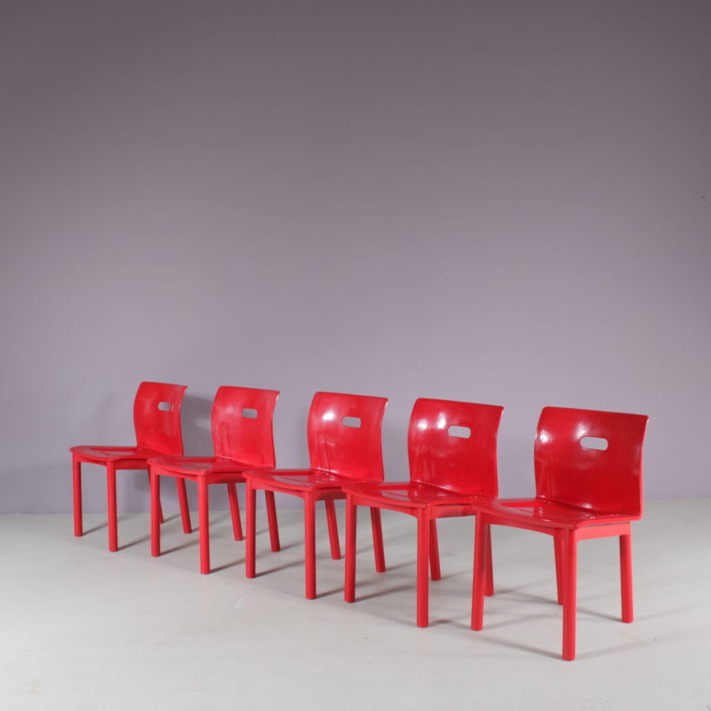 m28101b - m28105 1980s 4870 Chair in red plastic Anna Castelli Ferrieri Kartell, Italy