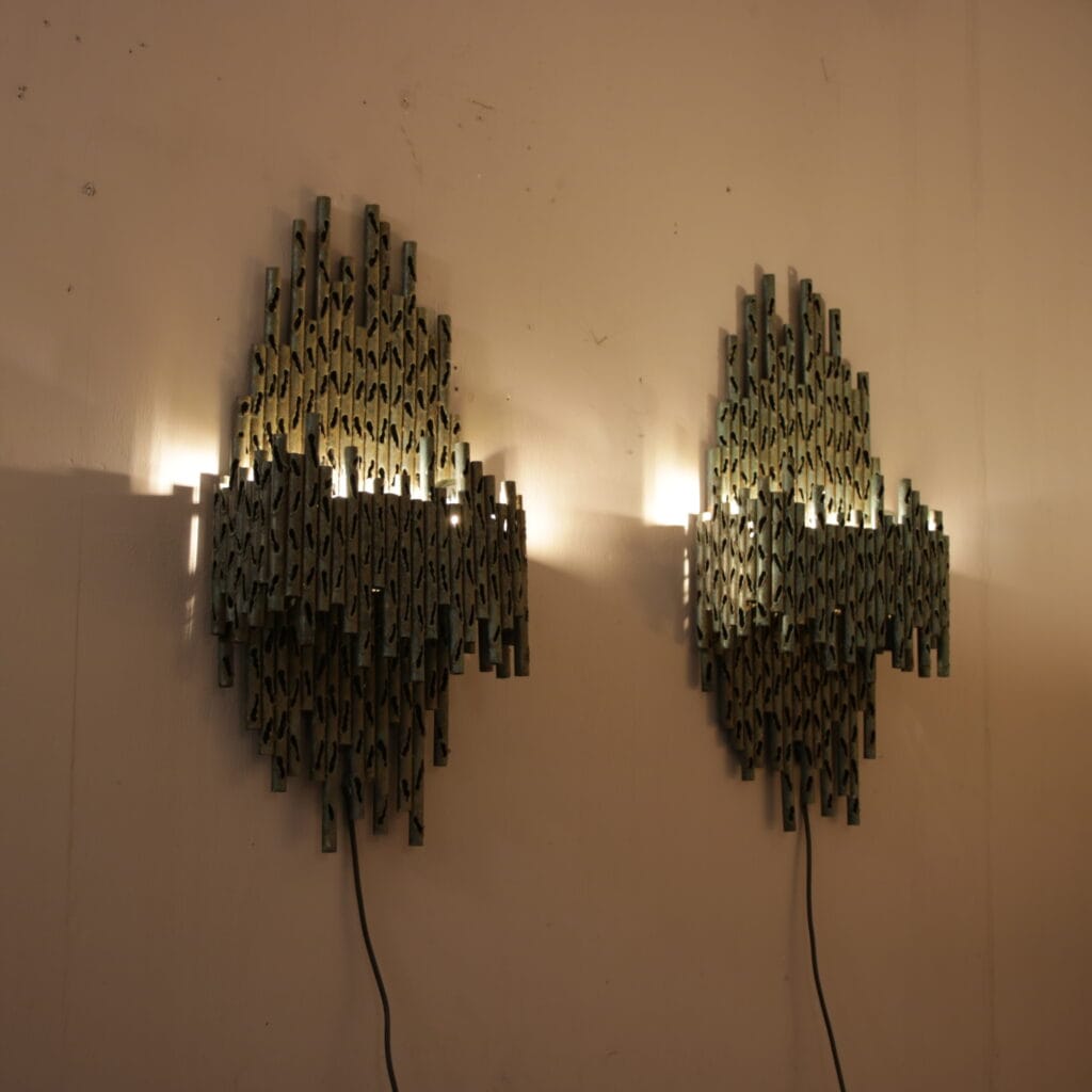 2510 2 (18) L5460 1960s Copper brutalist style wall lamp Marcello Fantoni, Italy