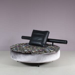 1980s Round loveseat in Antionio Citterio style from Italy