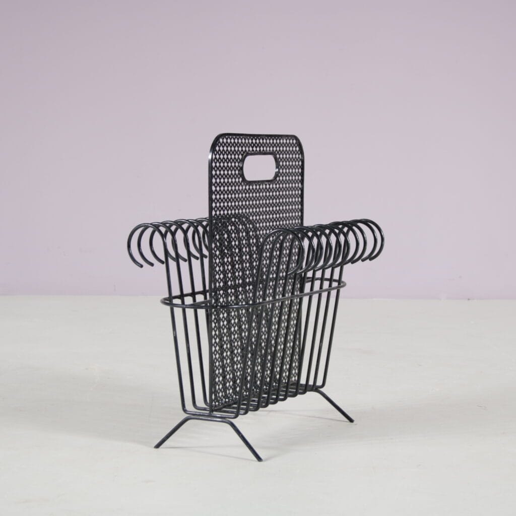m28110 1950s Cap d'ail magazine rack in black lacquered metal Mathieu Matégot Atelier Matégot, France