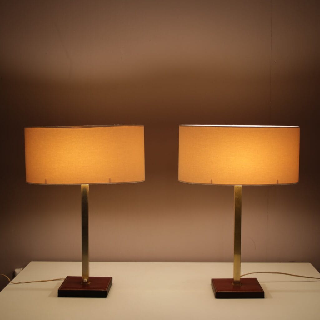 2510 2 (26) L5486 1960s Pair of table lamp on leather with brass and fabric shade, Belgium L5486 1960s Pair of table lamp on leather with brass and fabric shade, Belgium