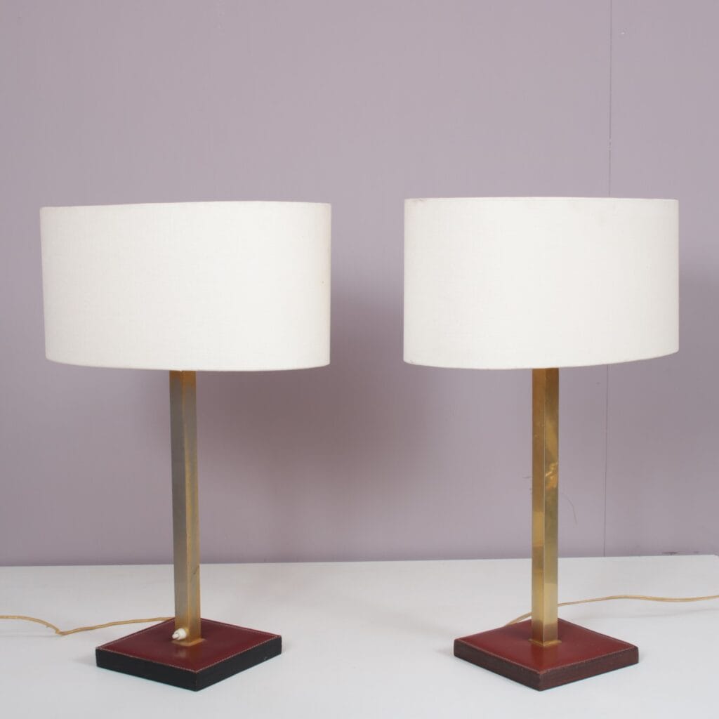 L5486 1960s Pair of table lamp on leather with brass and fabric shade, Belgium