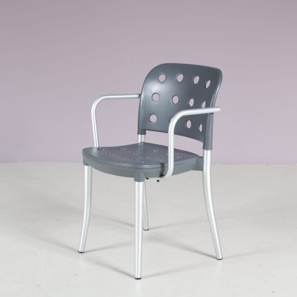 m28130 1980s Set of 4 "Minni" dining chais in aluminium with plastic back and seat / Antonio Citterio / Halifax, Italy