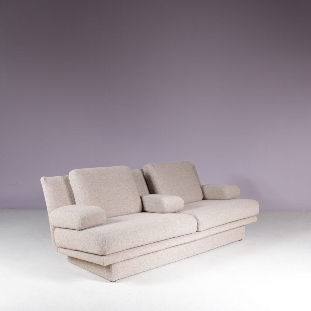 m28167 1970s 2,5-Seater sofa model 704 / Leolux, Netherlands