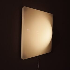 L5507 1970s White perspex Dada wall lamp Harvey Guzzini Guzzini, Italy