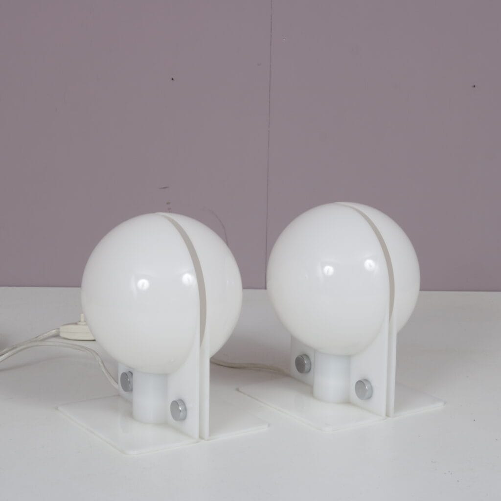 L5526 1970s Pair of "Sirio" white plastic table or bedside lamps / Sergio Brazzoli / Guzzini, Italy