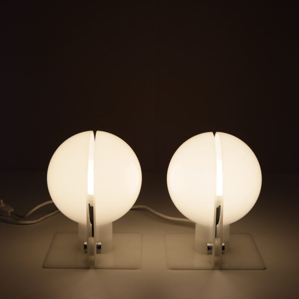 L5526 1970s Pair of "Sirio" white plastic table or bedside lamps / Sergio Brazzoli / Guzzini, Italy