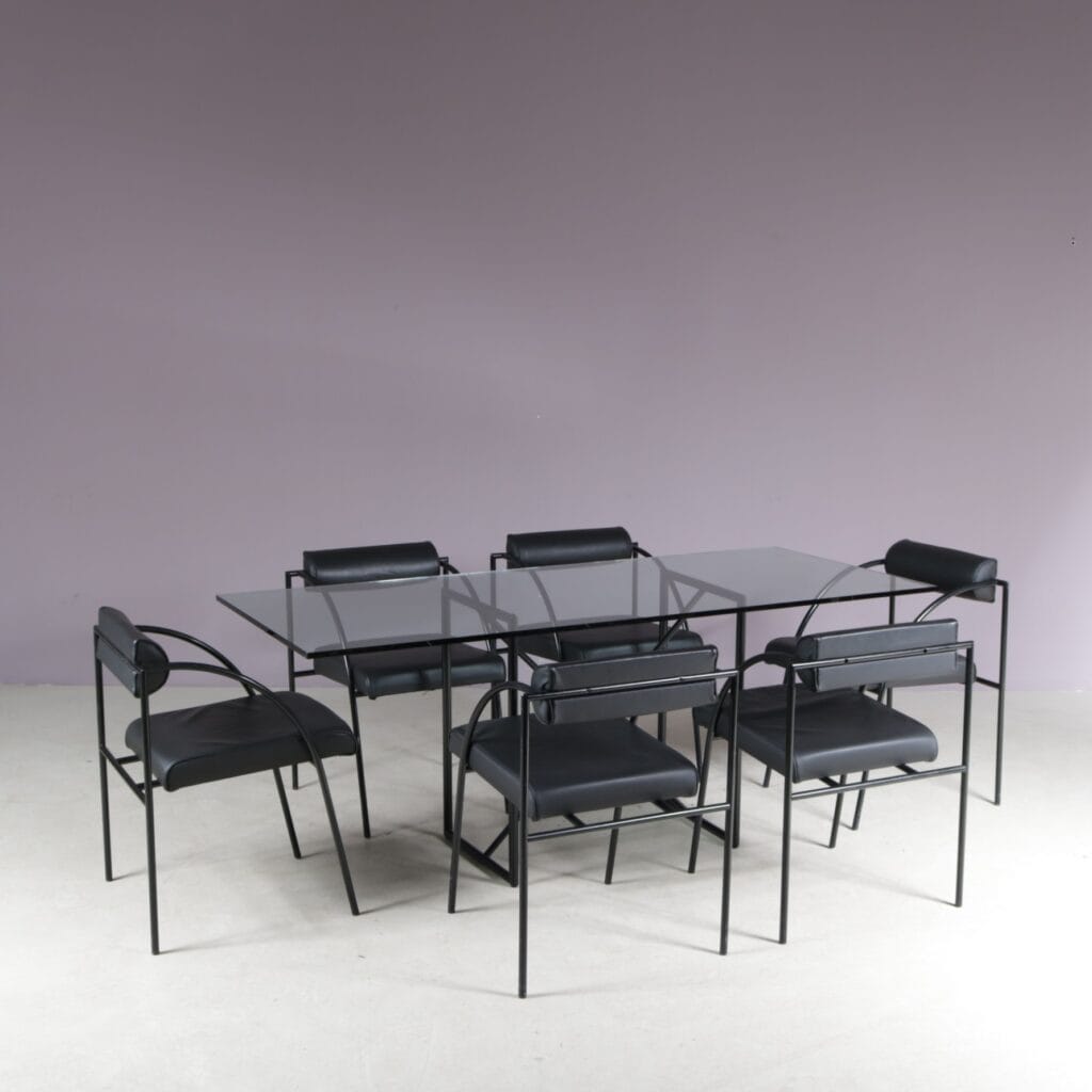 m28216 1980s Tokio Dining table with six Vienna chairs by Rodney Kinsman for Bieffeplast, Italy