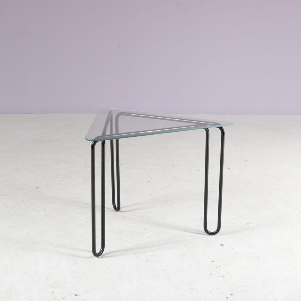 m28213 1980s Wire metal side table from the Netherlands