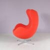 m28255 1980s Egg chair in red fabric with aluminium crossbase Arne Jacobsen Fritz Hansen, Denmark