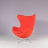 m28255 1980s Egg chair in red fabric with aluminium crossbase Arne Jacobsen Fritz Hansen, Denmark