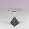 m28260 1980s HK-5 Side table on black metal base with round glass top / Hank Kwint / Metaform, Netherlands