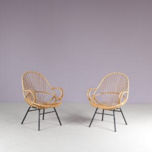 m28277 1950s Pair of rattan chair on black metal base Gebroeders Jonkers, Netherlands