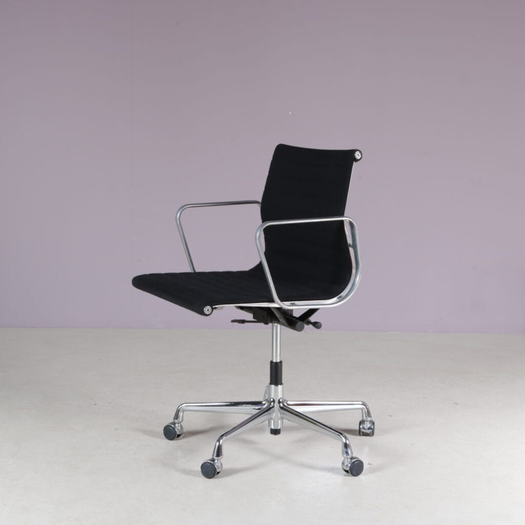 INC262-INC269 2000s EA118 Chair by Charles & Ray Eames for Vitra, Germany