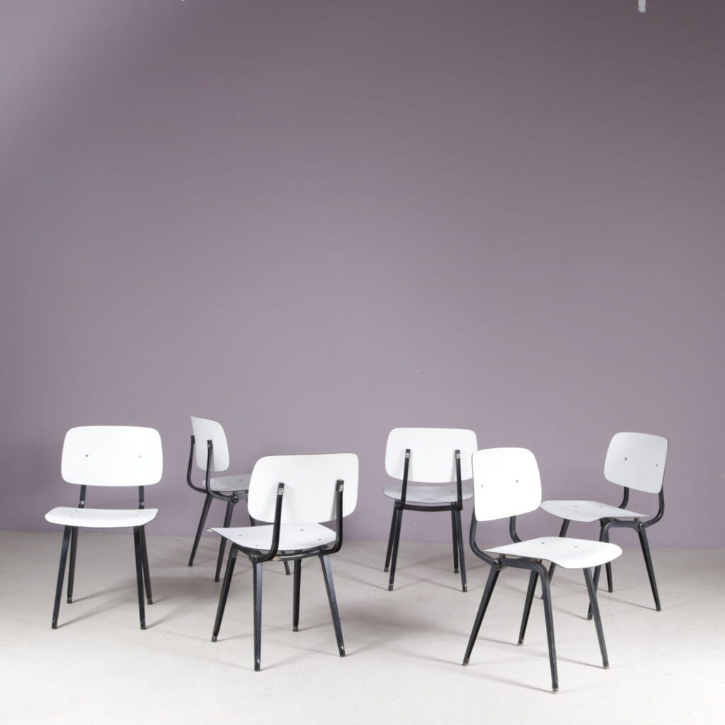 1950s set of 6 Result chairs black/white Friso Kramer Ahrend-De Cirkel