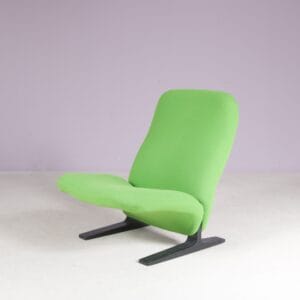 1970s Concorde easy chair green with black base Pierre Paulin for Artifort Netherlands